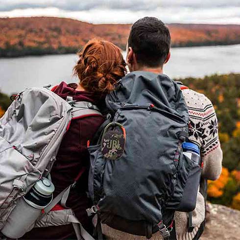 JBL Clip 4 Squad reproduktor7 