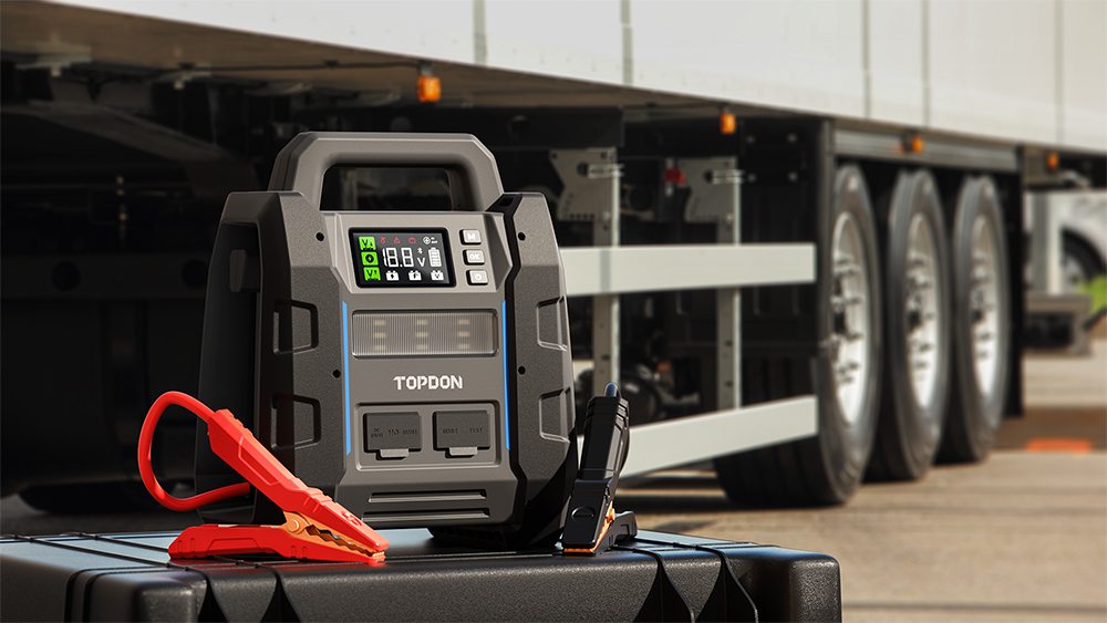 TOPDON štartér a tester autobatérie V4500Plus/ 32000mAh(120Wh)/ max. výstupný prúd 4500A/ / IP654 