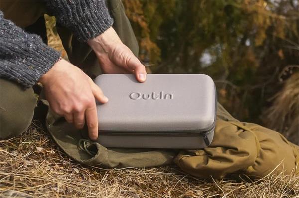 Outin Nano Cestovná sada - prenosný kávovar (lesná zelená) + ochranné puzdro16 