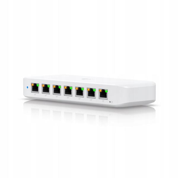 Ubiquiti UniFi switch Gen2 USW-ULTRA   8x1000Mbps    power over PoE  indoor1