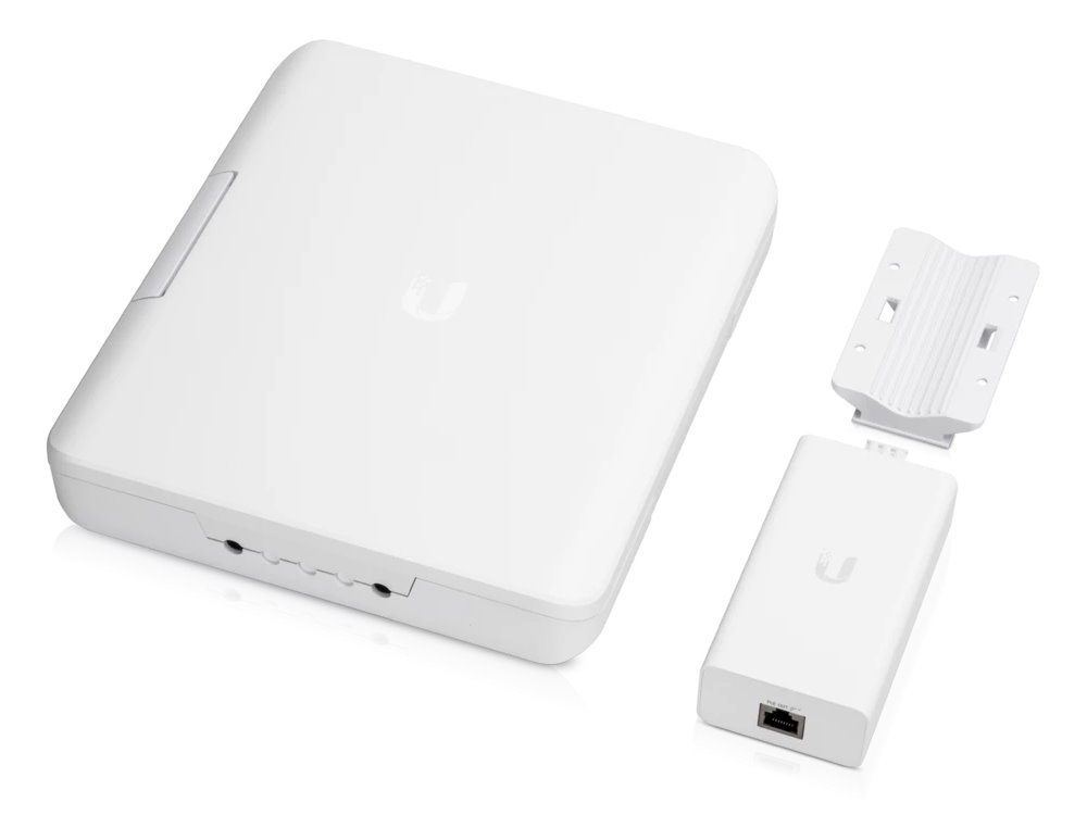 Ubiquiti UniFi switch USW-Flex-Utility  outdoor montážny box pre switch USW-Flex 3 