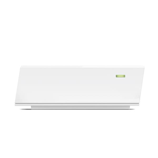 Omada 48V Passive PoE Injector Adapter PORT: 1× Gigabit PoE Port, 1× Gigabit Non-PoE Port SPEC: Data and Power Carried o 