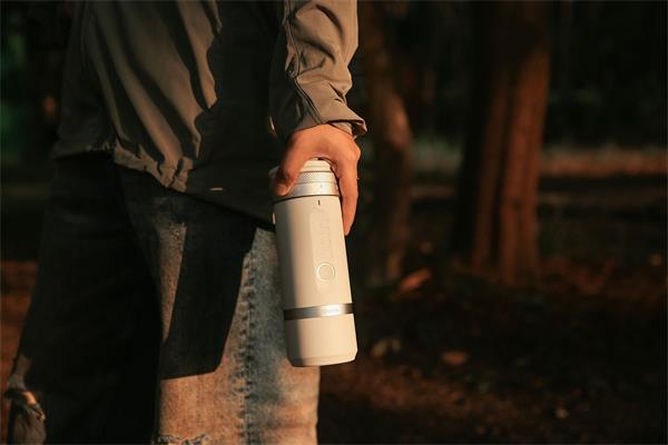 Outin Fino Elektrický mlynček na kávu, farba pieskovo biela 