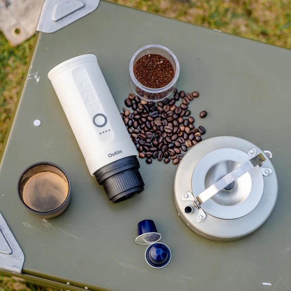 Outin Nano Prenosný espresso kávovar, farba perleťovo biela 