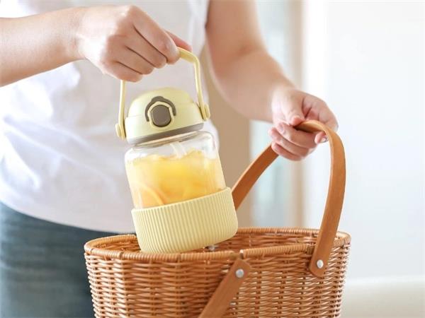 BUYDEEM Sklenená fľaša so slamkou 1L, model DG710, farba jemná žltá 