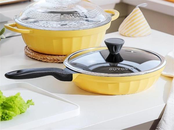 BUYDEEM Hliníková nepriľnavá panvica 30 cm, model CP102, farba jemná žltá 