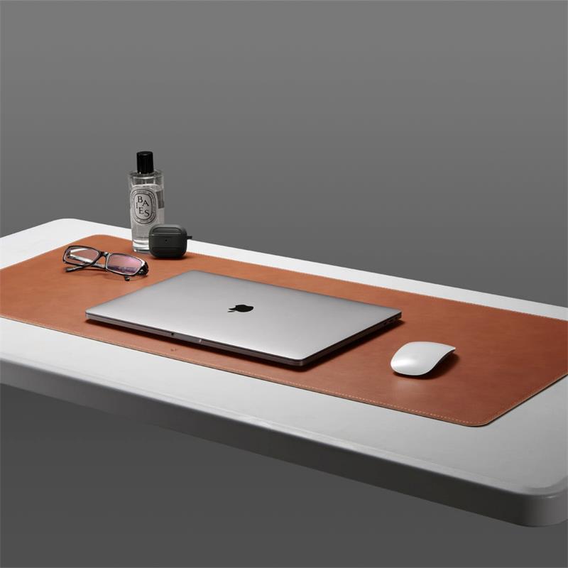 Spigen LD302 Desk Pad - Brown 